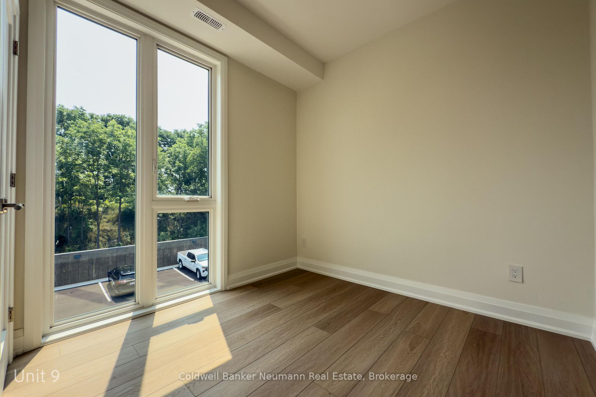 Photo 7 of Unit 9, 14 Stevenson Street N, Guelph, St. George's — HOMEH