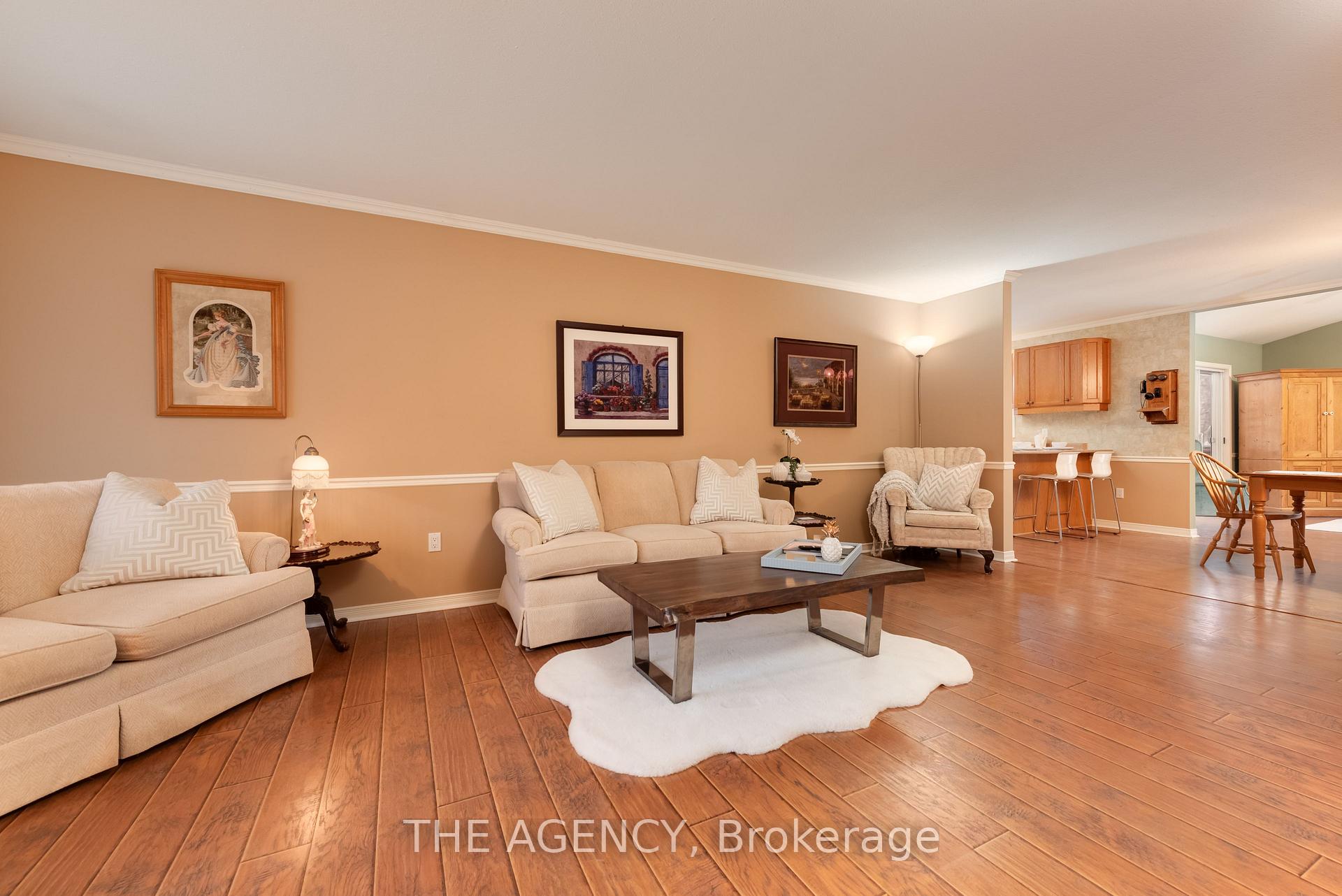 Photo 3 of 5 Springwood Crescent, Gravenhurst, Muskoka (S) — HOMEH