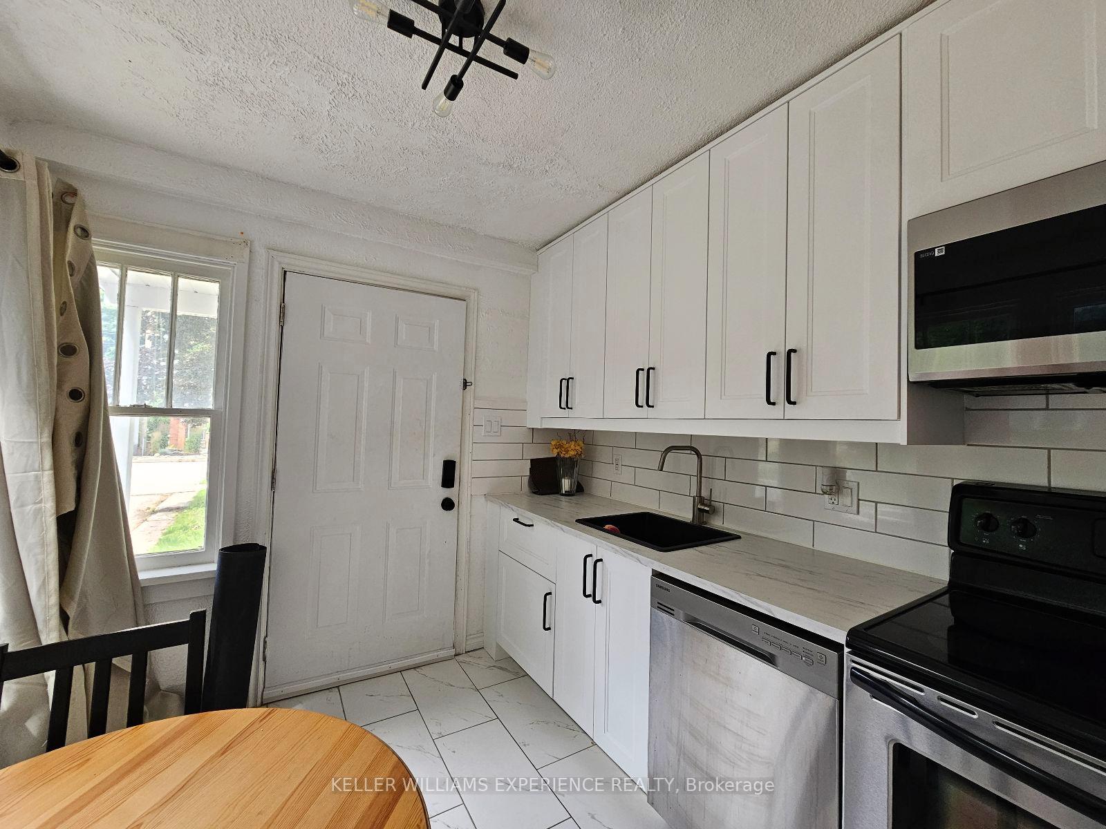 Photo 8 of Unit 1, 29 Peel Street, Barrie, City Centre — HOMEH