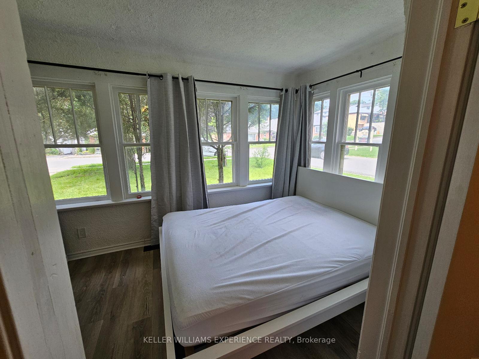 Photo 11 of Unit 1, 29 Peel Street, Barrie, City Centre — HOMEH