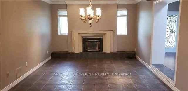 Photo 10 of 16 Beamish Court, Brampton, Toronto Gore Rural Estate — HOMEH