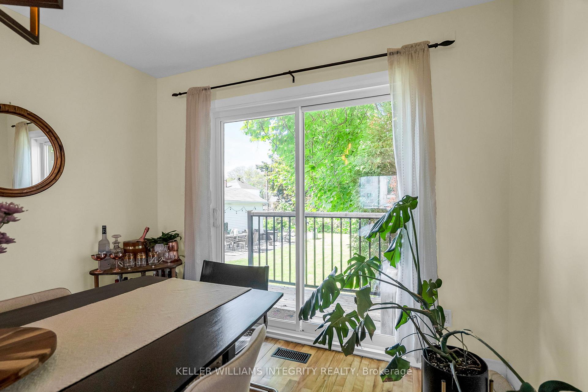 Photo 11 of 31 Dunbar Avenue, Cornwall — HOMEH