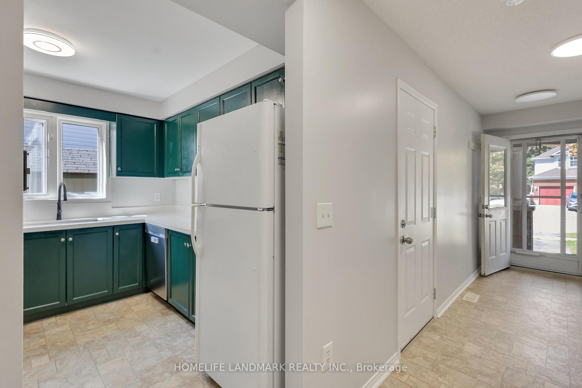 Photo 13 of 34 Southcreek Trail, Guelph, Kortright West — HOMEH