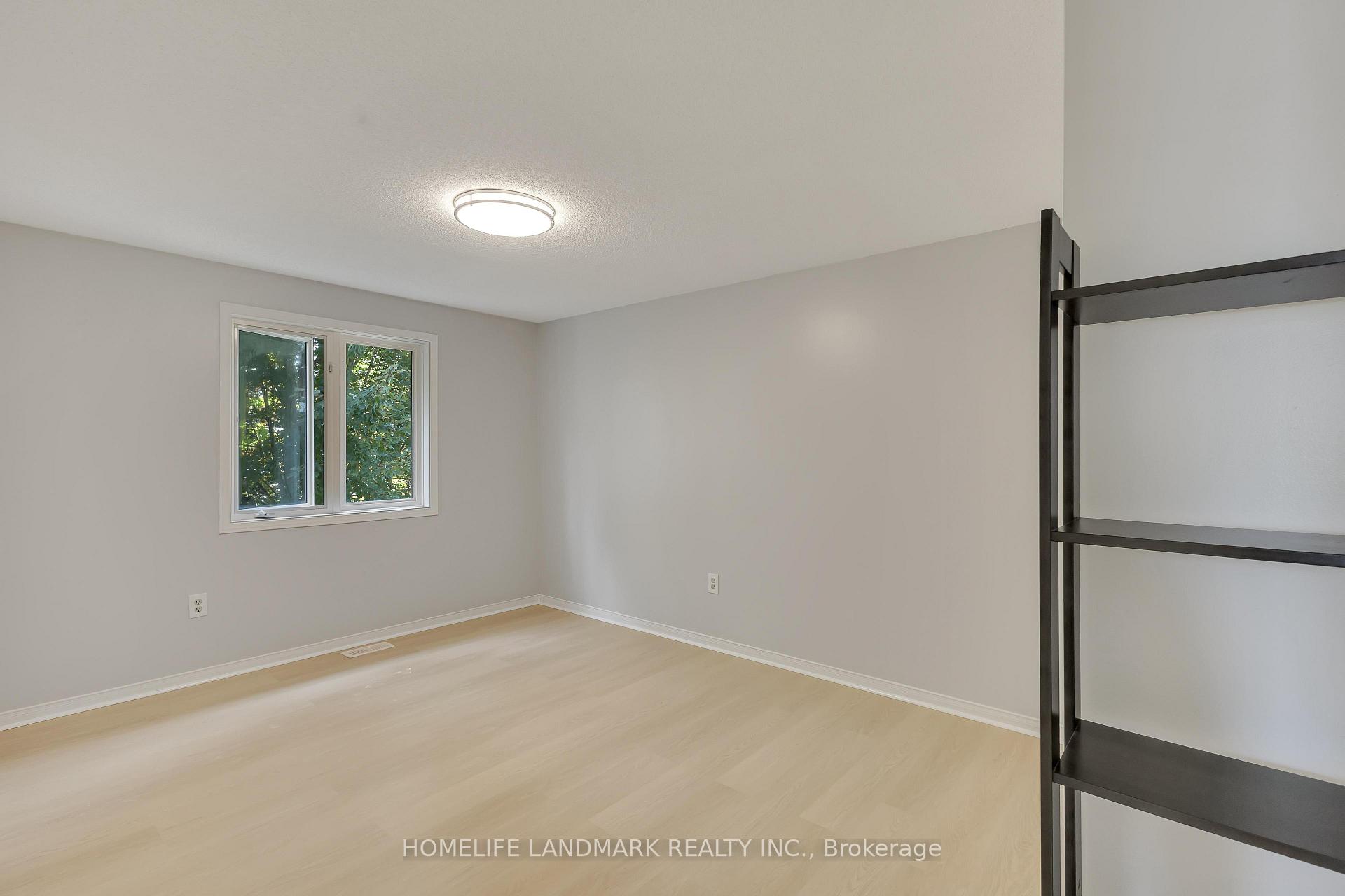 Photo 20 of 34 Southcreek Trail, Guelph, Kortright West — HOMEH