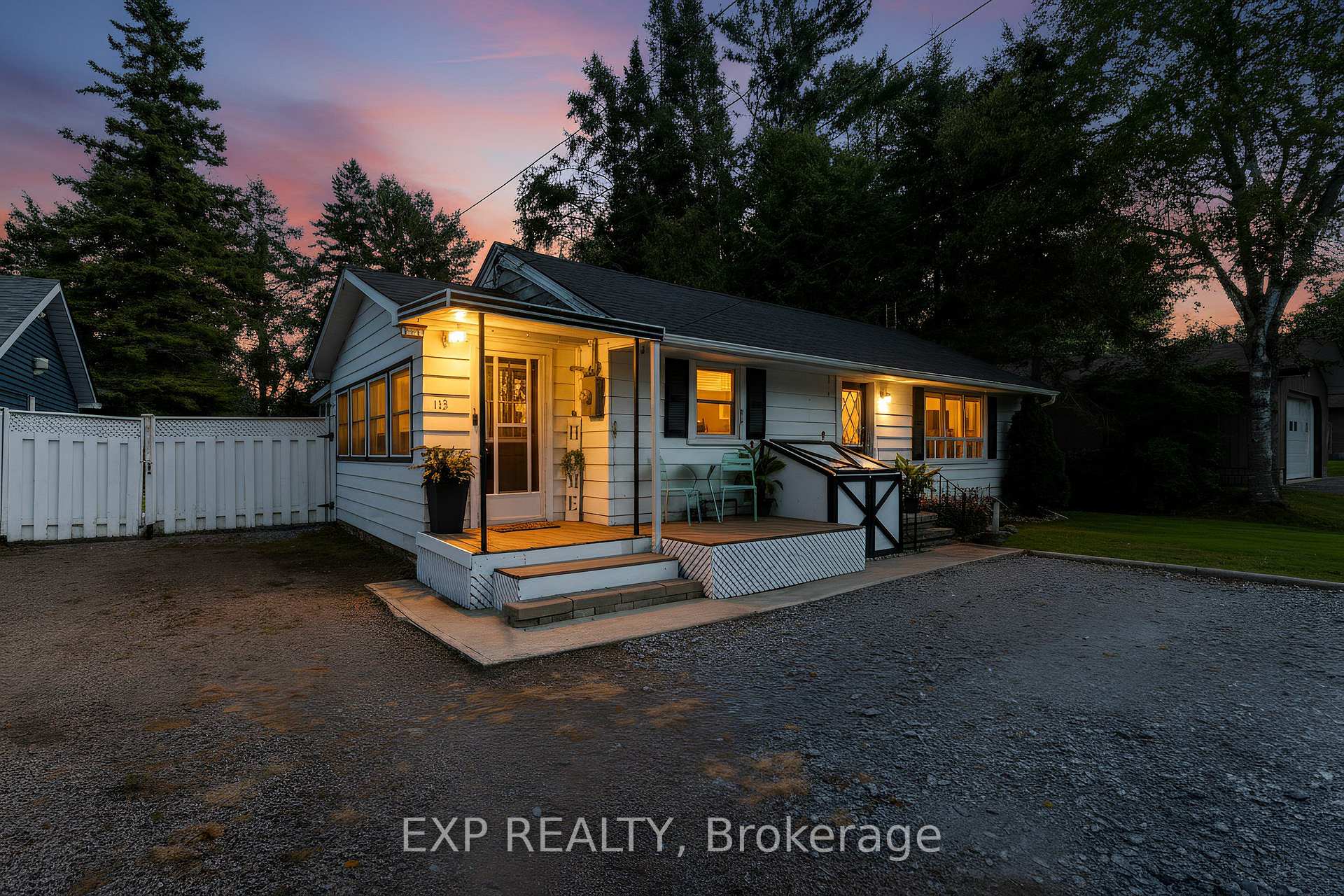 Photo 1 of 113 Station Road, Georgina, Pefferlaw — HOMEH