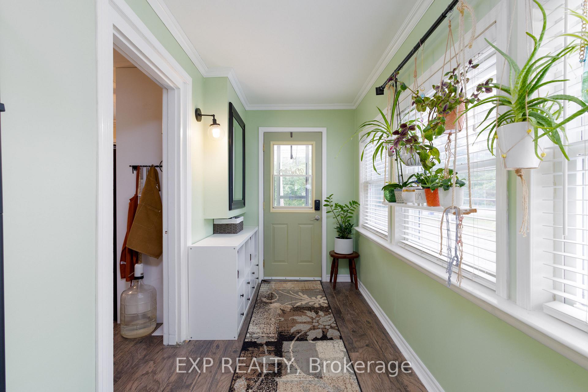 Photo 6 of 113 Station Road, Georgina, Pefferlaw — HOMEH