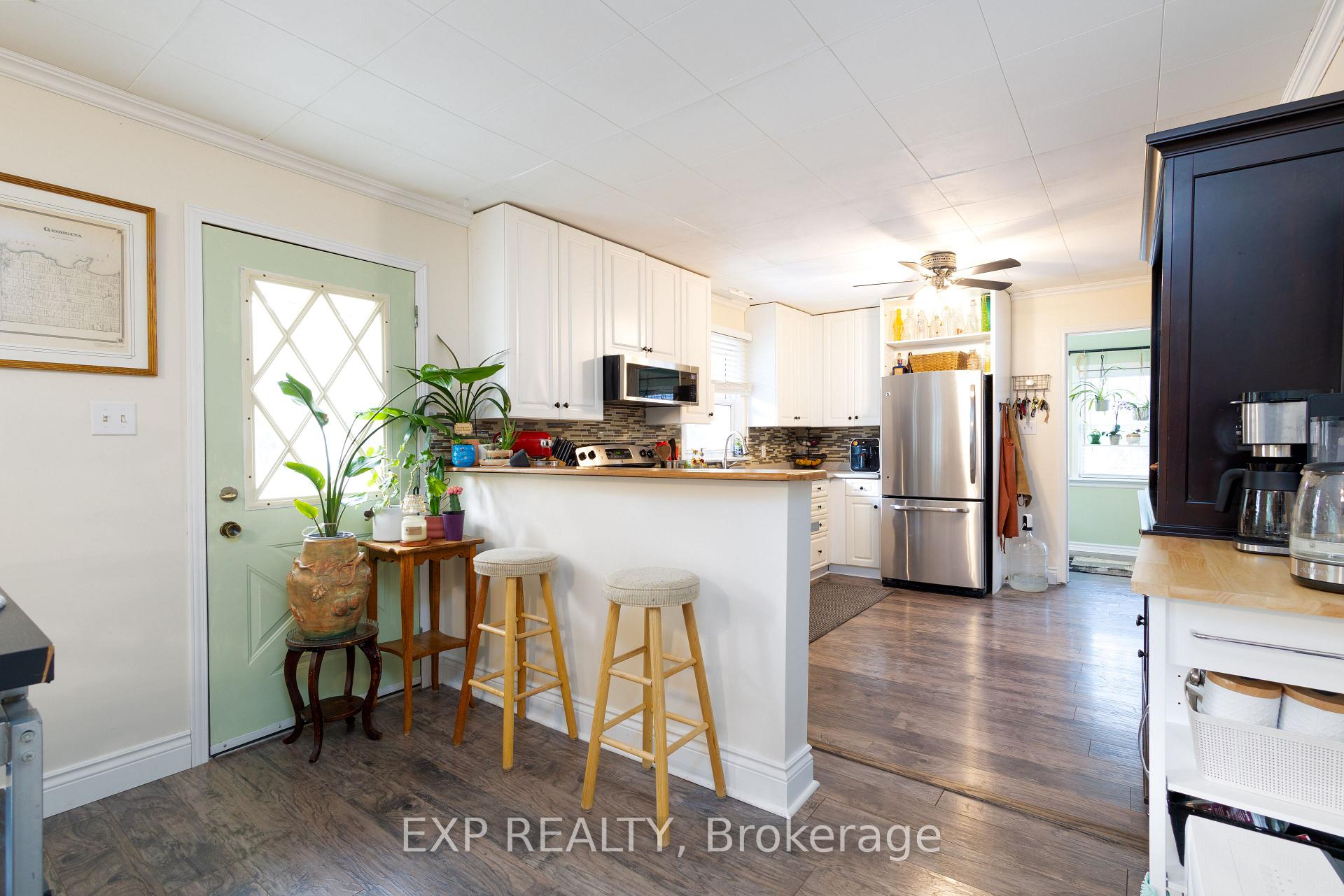 Photo 10 of 113 Station Road, Georgina, Pefferlaw — HOMEH