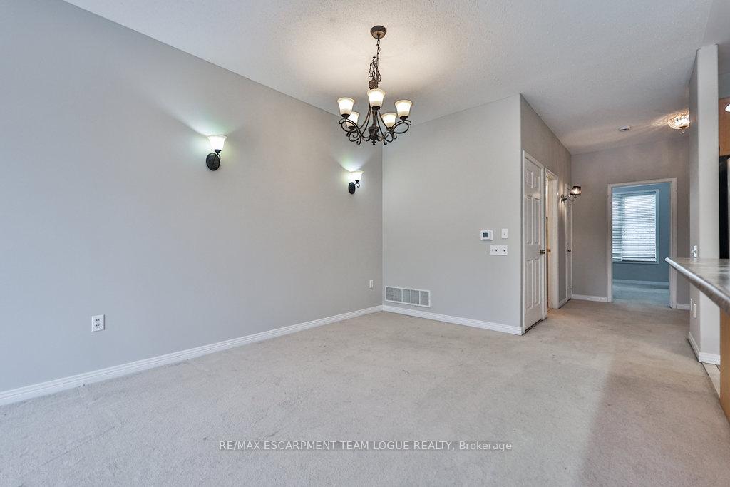 Photo 14 of Unit 15, 4400 Millcroft Park Drive, Burlington, Rose — HOMEH