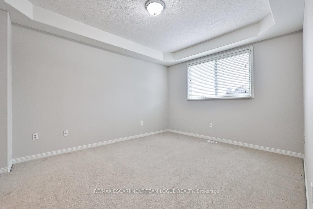 Photo 18 of Unit 15, 4400 Millcroft Park Drive, Burlington, Rose — HOMEH
