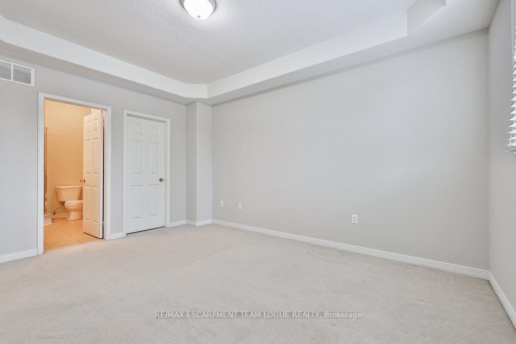 Photo 20 of Unit 15, 4400 Millcroft Park Drive, Burlington, Rose — HOMEH