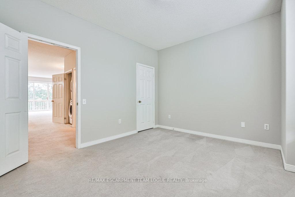 Photo 26 of Unit 15, 4400 Millcroft Park Drive, Burlington, Rose — HOMEH
