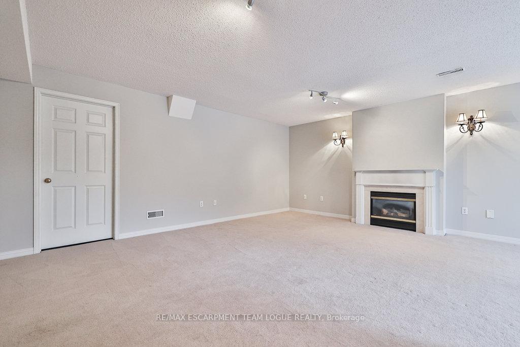 Photo 31 of Unit 15, 4400 Millcroft Park Drive, Burlington, Rose — HOMEH