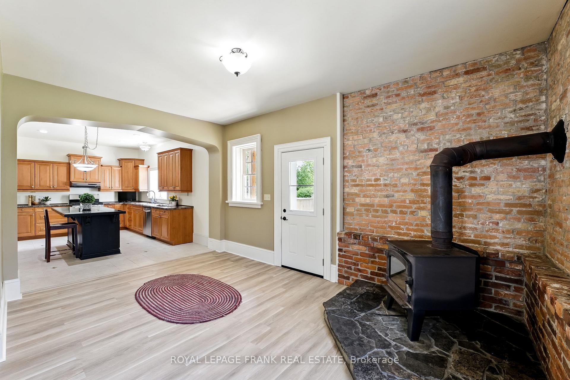 Photo 20 of 25 Park Street, Clarington, Orono — HOMEH