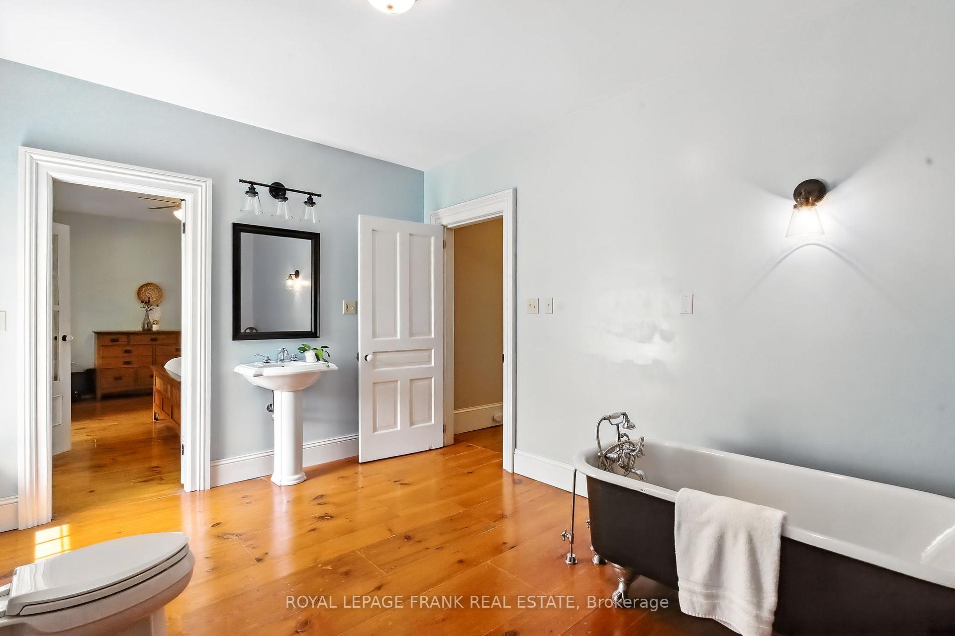 Photo 38 of 25 Park Street, Clarington, Orono — HOMEH