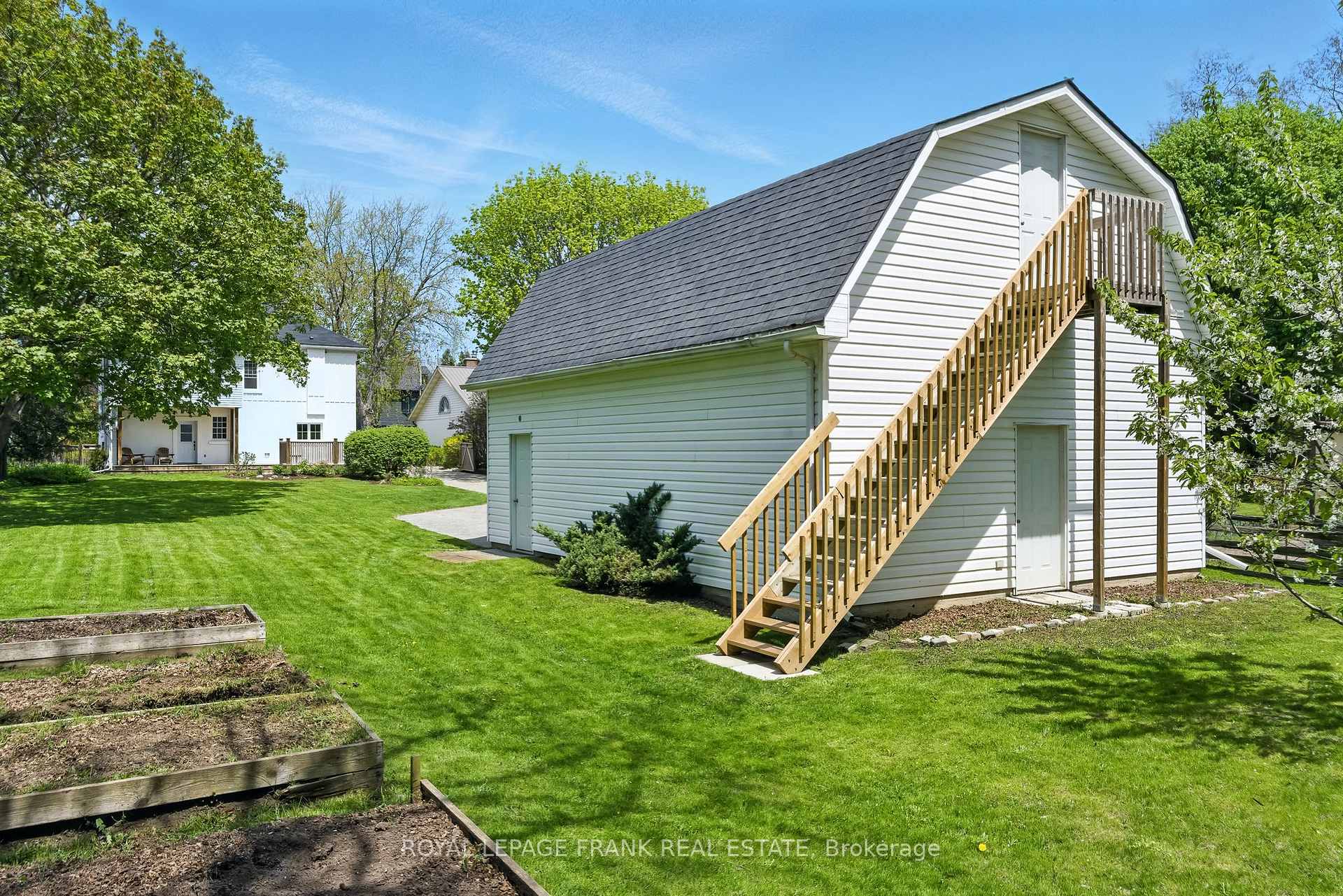 Photo 48 of 25 Park Street, Clarington, Orono — HOMEH