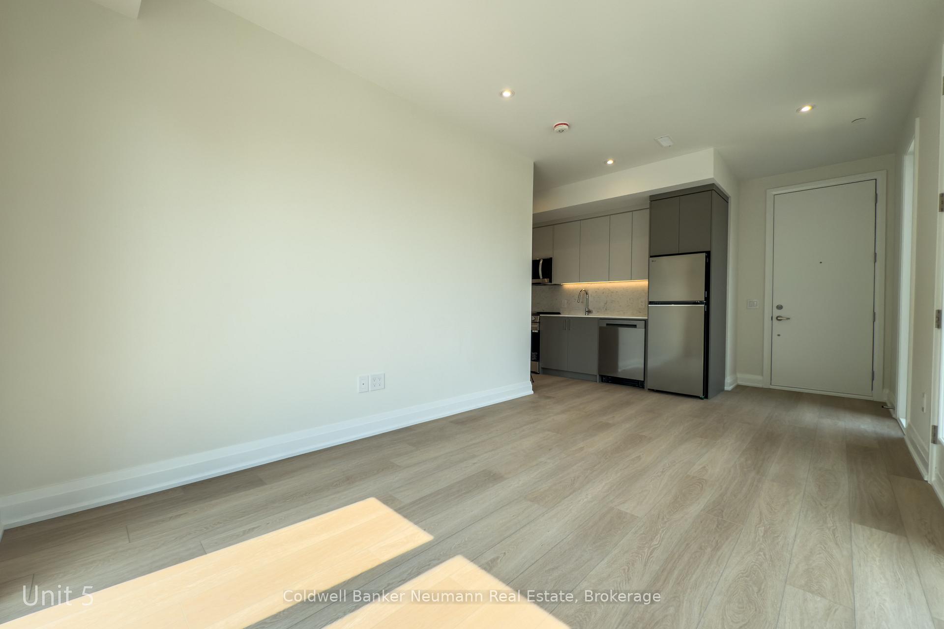 Photo 6 of Unit 5, 14 Stevenson Street N, Guelph, St. George's — HOMEH