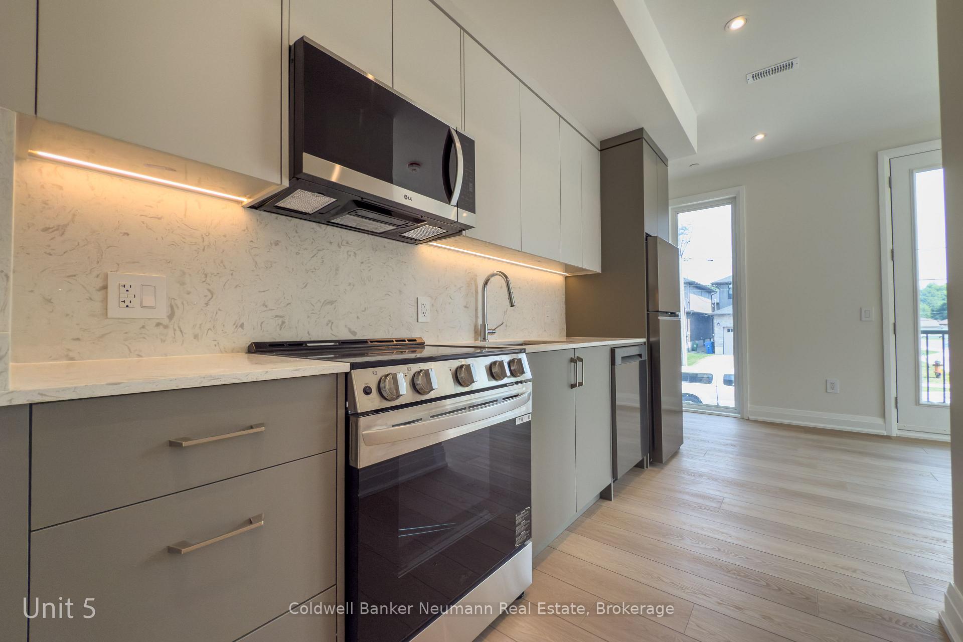 Photo 8 of Unit 5, 14 Stevenson Street N, Guelph, St. George's — HOMEH