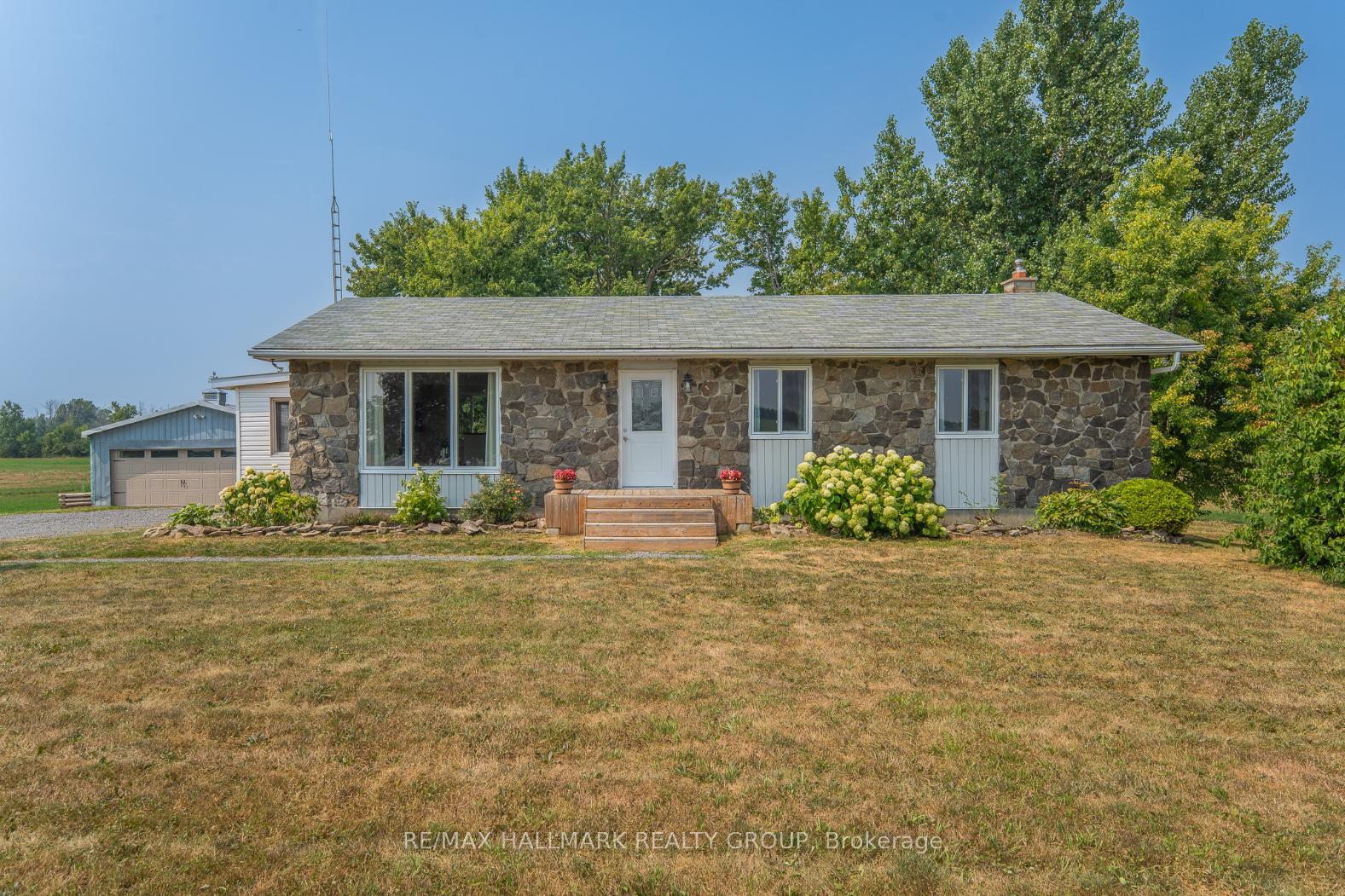 Photo 3 of 3252 8th Line Road, Ottawa, Metcalfe — HOMEH