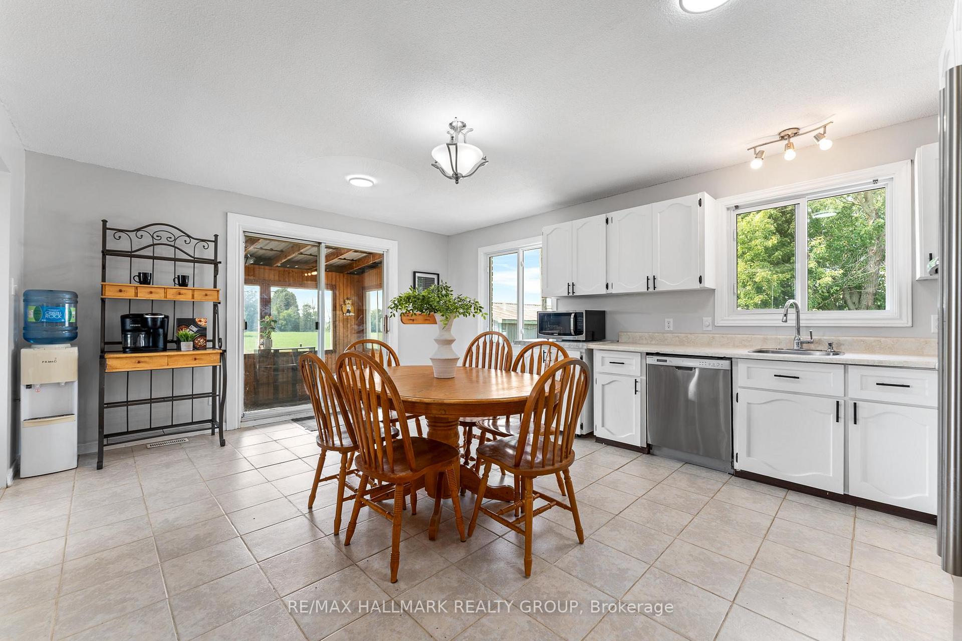 Photo 10 of 3252 8th Line Road, Ottawa, Metcalfe — HOMEH
