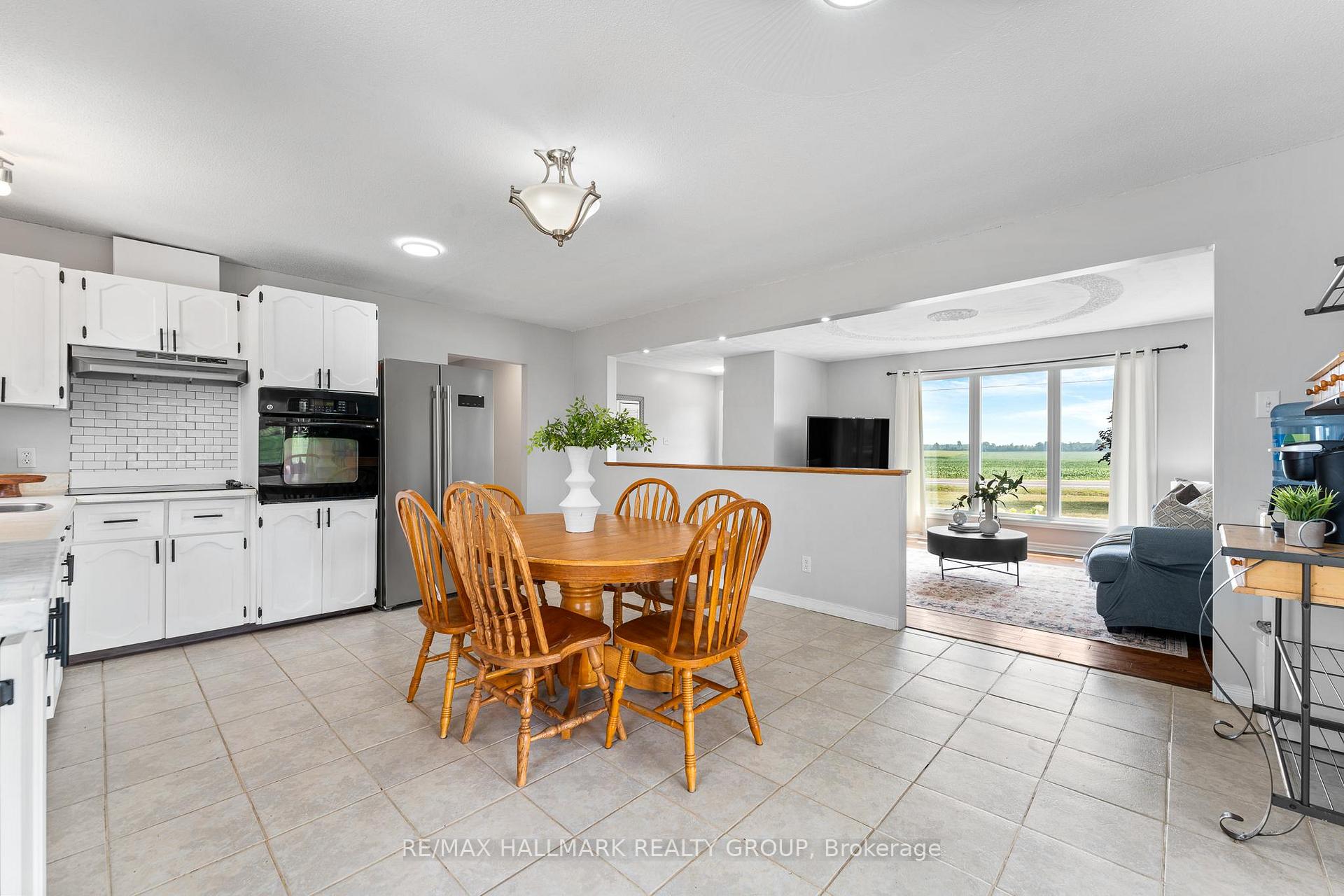 Photo 13 of 3252 8th Line Road, Ottawa, Metcalfe — HOMEH