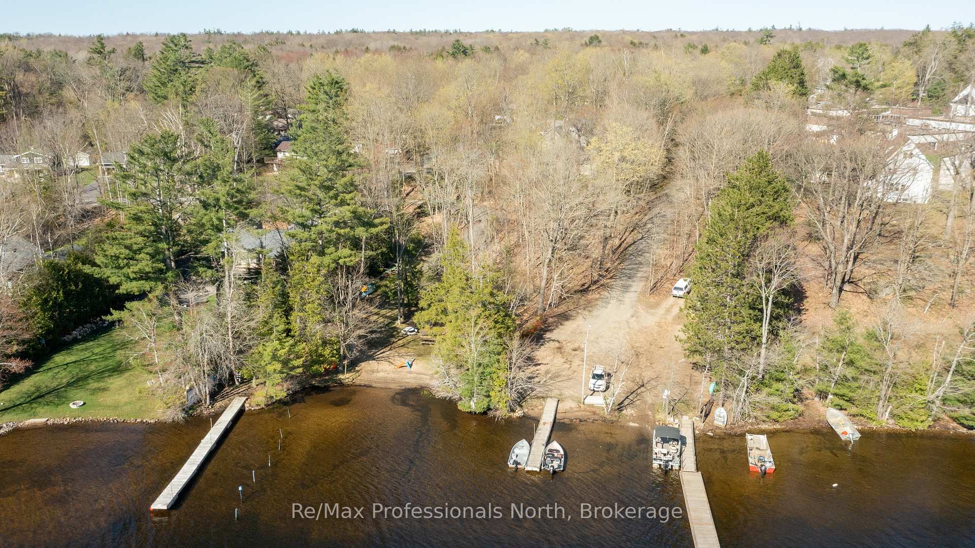Photo 8 of 160 Robinson Avenue, Gravenhurst, Muskoka (S) — HOMEH