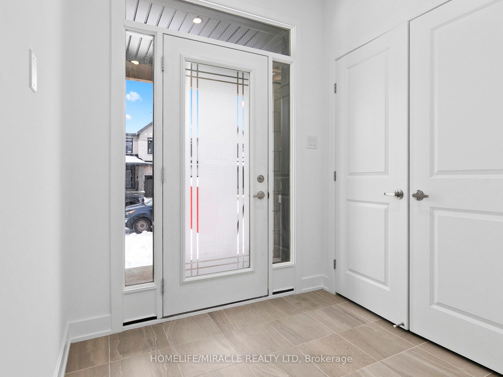 Photo 2 of 321 Makobe Lane, Ottawa, Riverside South/Gloucester Glen — HOMEH