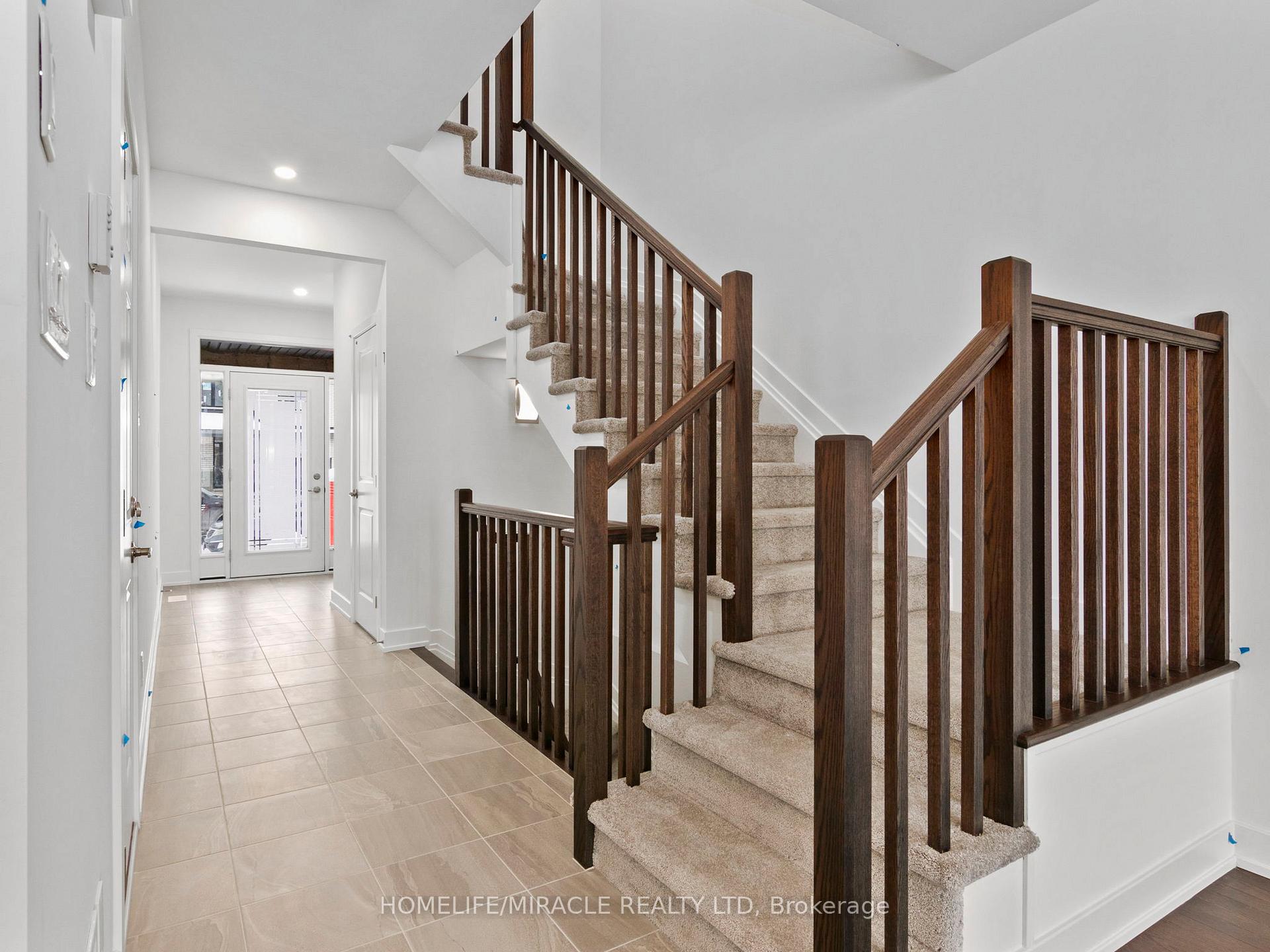 Photo 3 of 321 Makobe Lane, Ottawa, Riverside South/Gloucester Glen — HOMEH