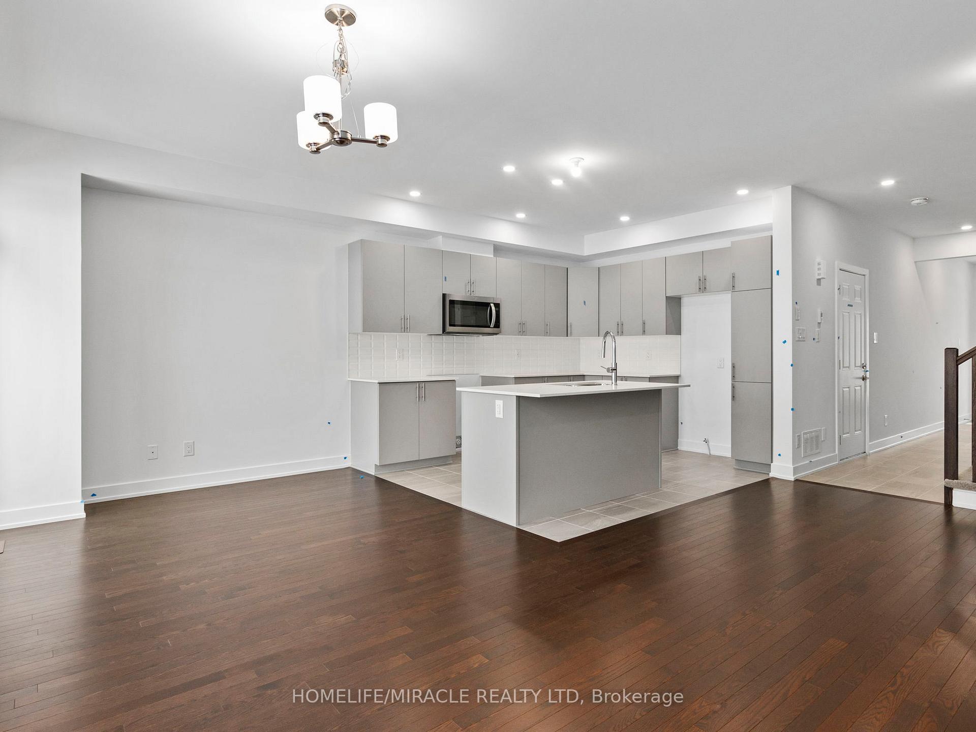 Photo 9 of 321 Makobe Lane, Ottawa, Riverside South/Gloucester Glen — HOMEH
