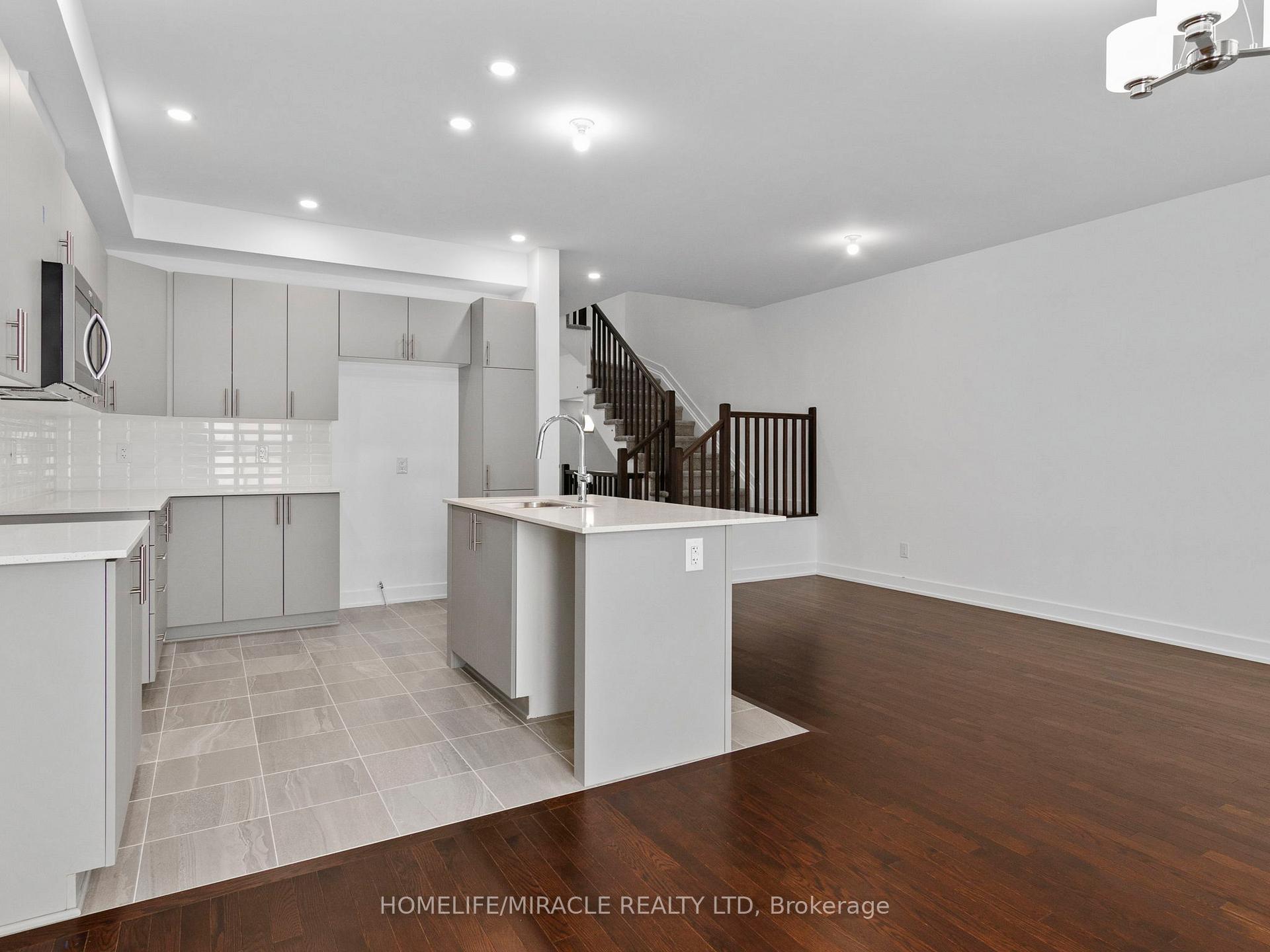 Photo 12 of 321 Makobe Lane, Ottawa, Riverside South/Gloucester Glen — HOMEH