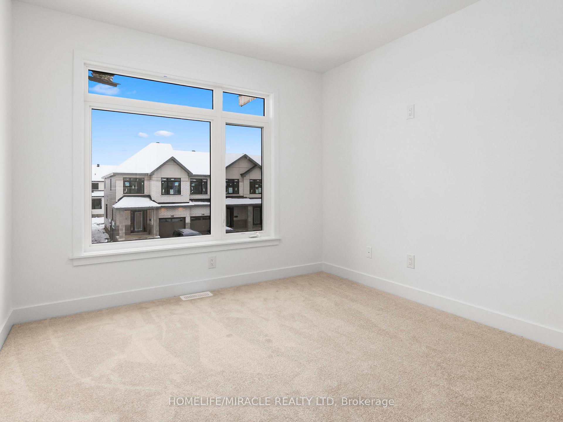 Photo 14 of 321 Makobe Lane, Ottawa, Riverside South/Gloucester Glen — HOMEH
