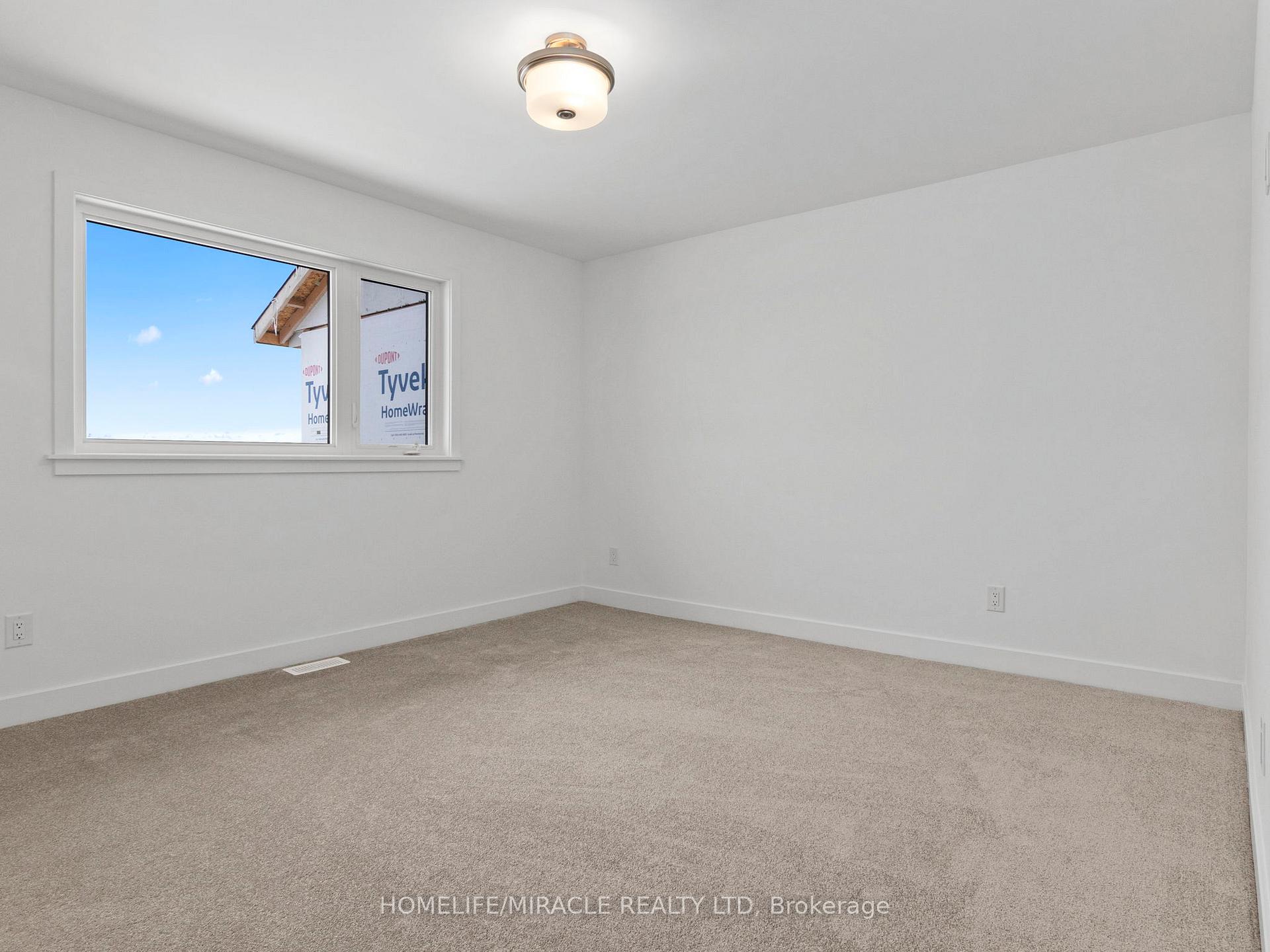 Photo 19 of 321 Makobe Lane, Ottawa, Riverside South/Gloucester Glen — HOMEH