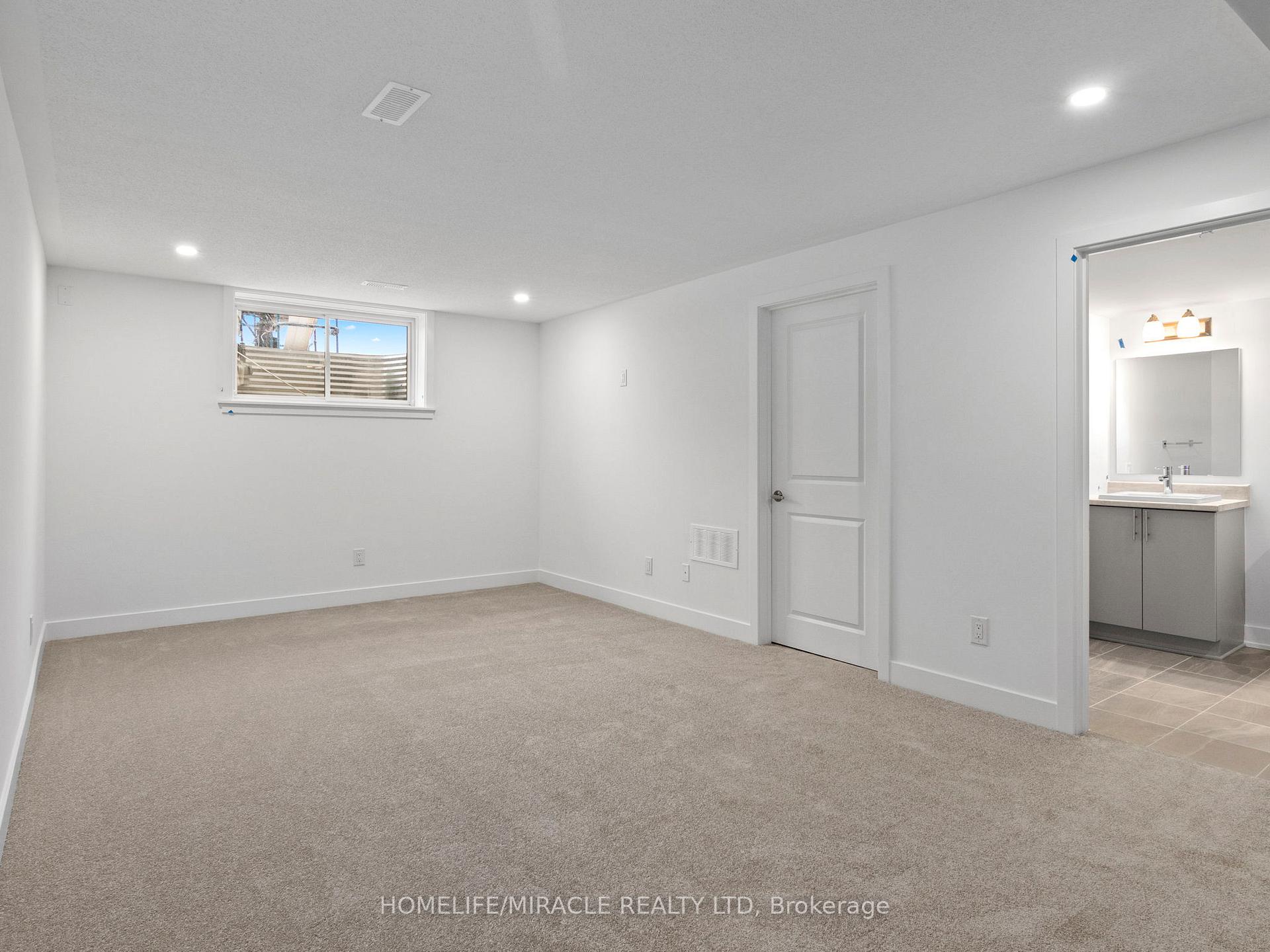 Photo 25 of 321 Makobe Lane, Ottawa, Riverside South/Gloucester Glen — HOMEH