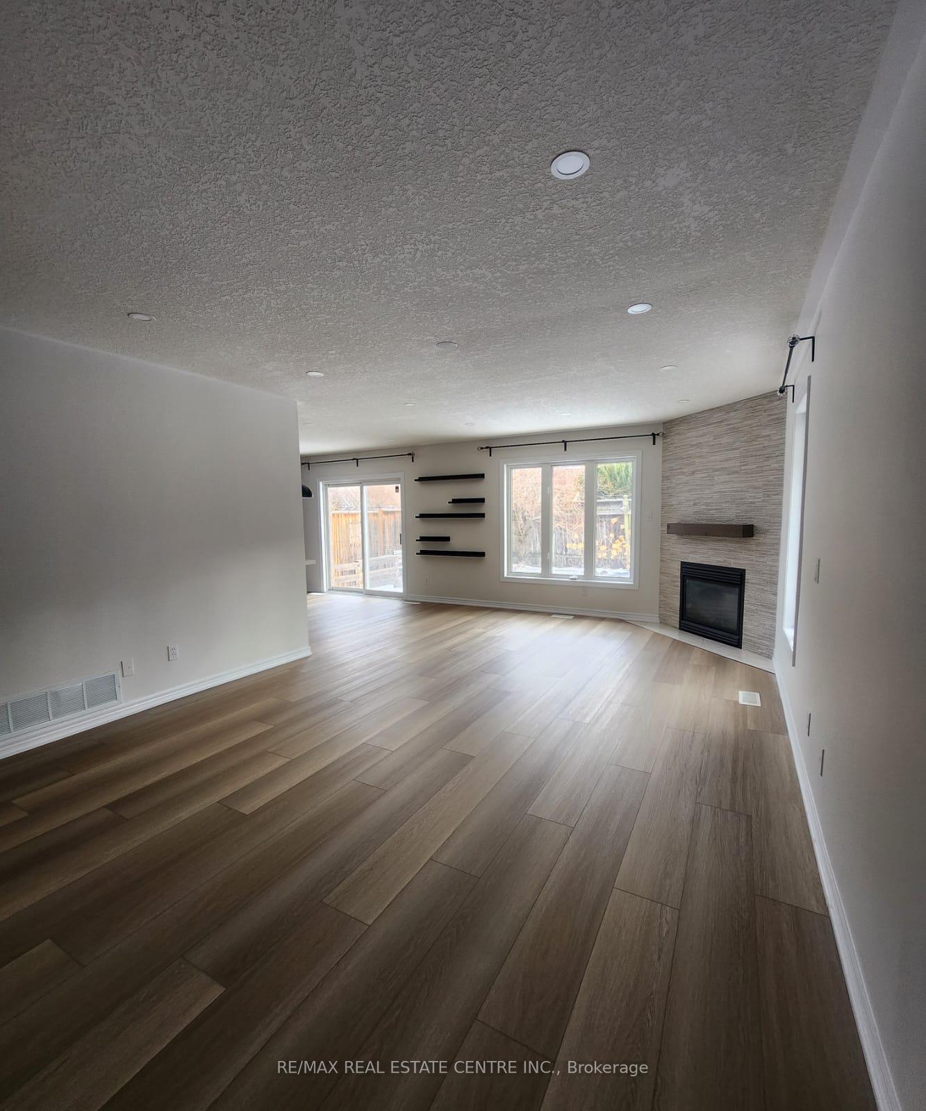 Photo 9 of 210 Dorchester Drive, Grimsby, Grimsby East — HOMEH