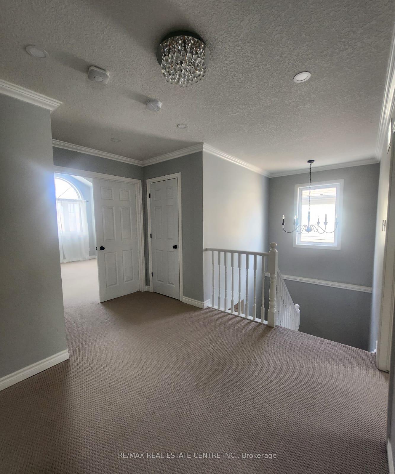 Photo 19 of 210 Dorchester Drive, Grimsby, Grimsby East — HOMEH