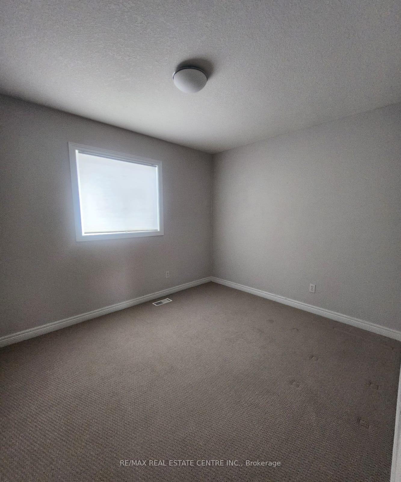 Photo 27 of 210 Dorchester Drive, Grimsby, Grimsby East — HOMEH