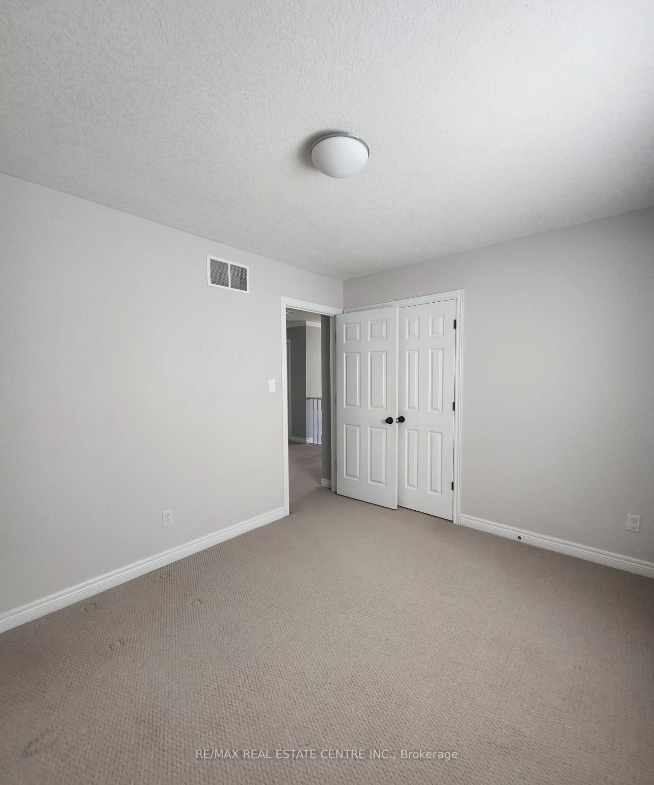 Photo 28 of 210 Dorchester Drive, Grimsby, Grimsby East — HOMEH