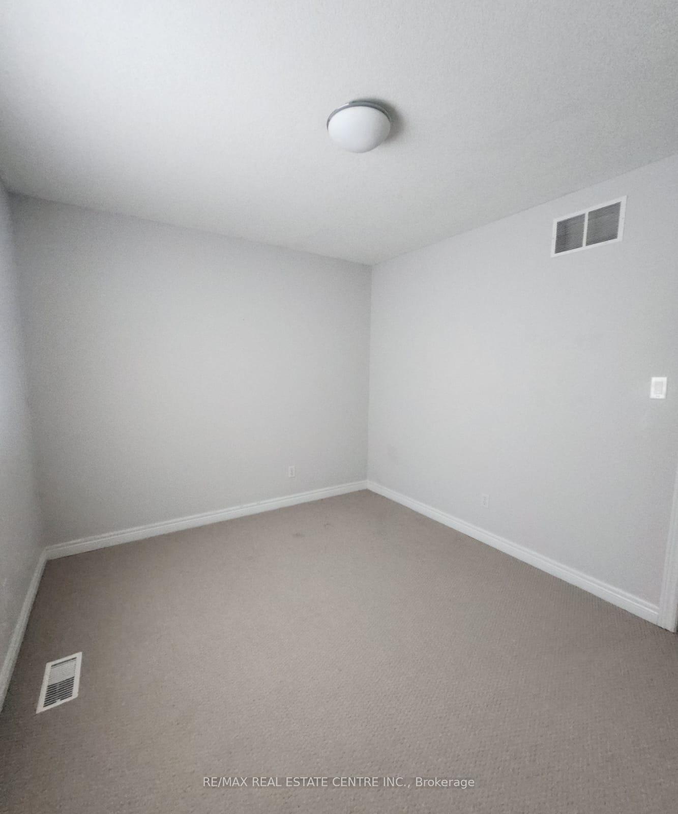 Photo 29 of 210 Dorchester Drive, Grimsby, Grimsby East — HOMEH
