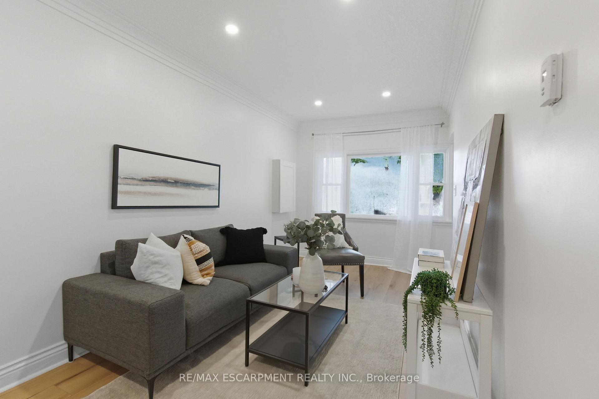 Photo 6 of 78 Delena Avenue N, Hamilton, McQuesten — HOMEH