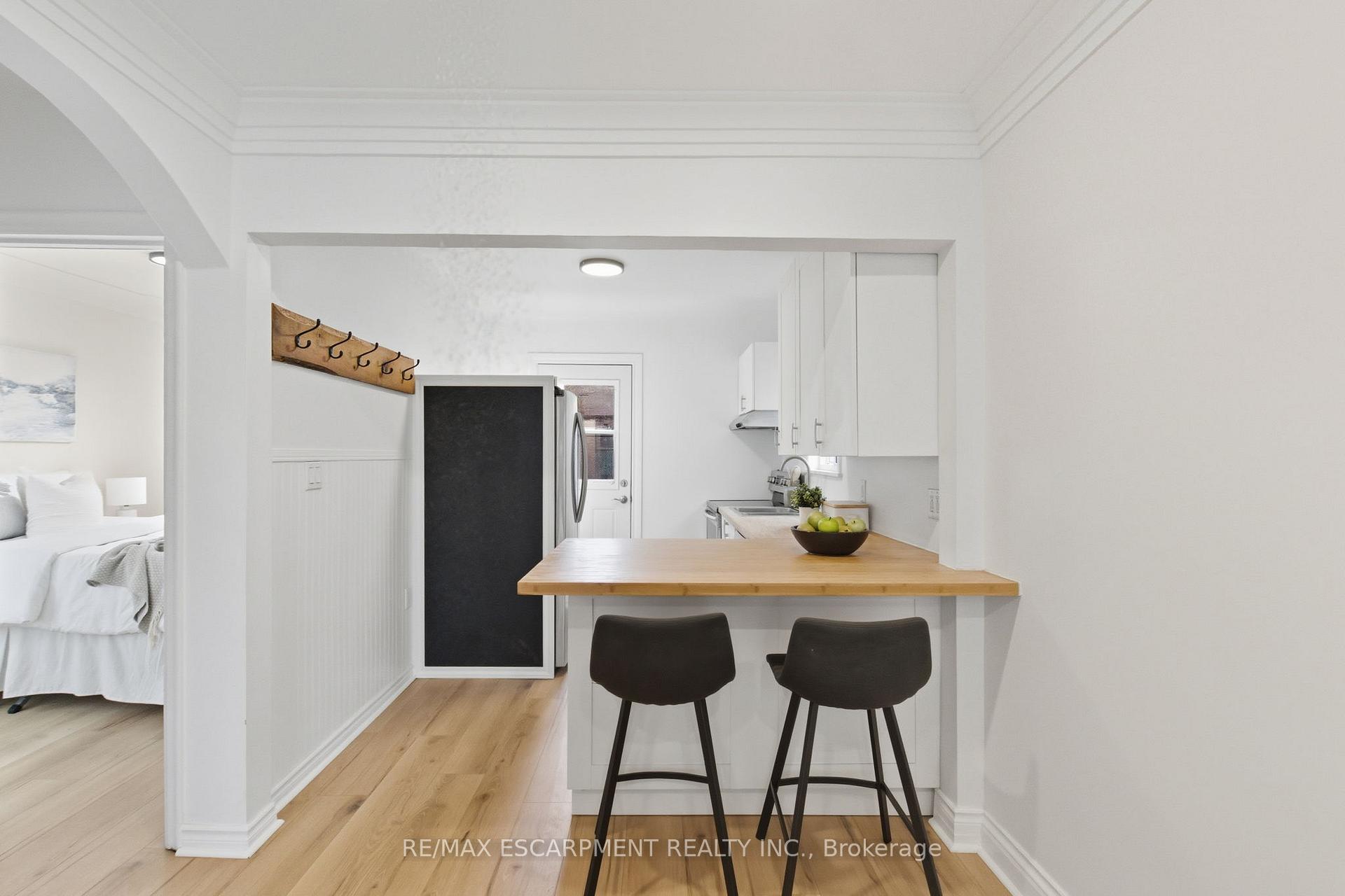 Photo 8 of 78 Delena Avenue N, Hamilton, McQuesten — HOMEH