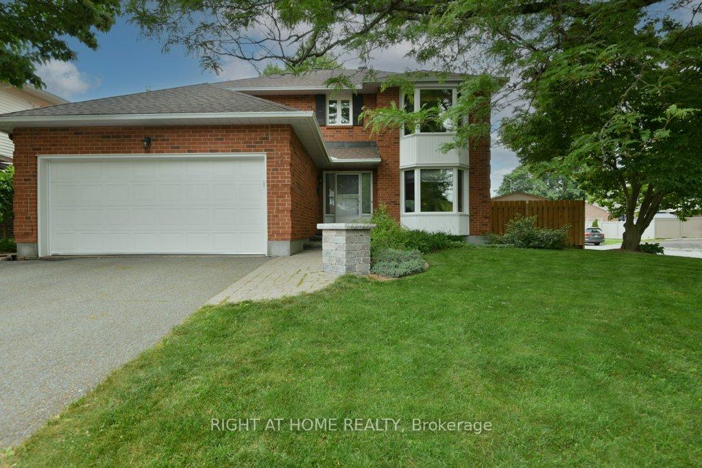 Photo 2 of 3 Mancil Drive, Ottawa, Barrhaven - Knollsbrook — HOMEH