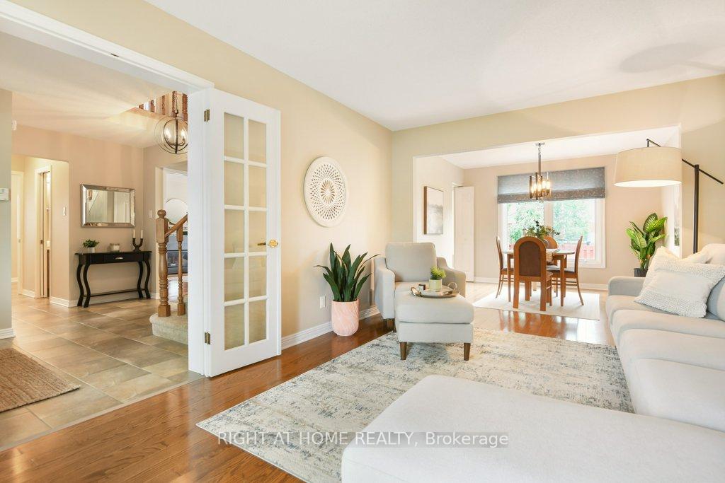Photo 5 of 3 Mancil Drive, Ottawa, Barrhaven - Knollsbrook — HOMEH