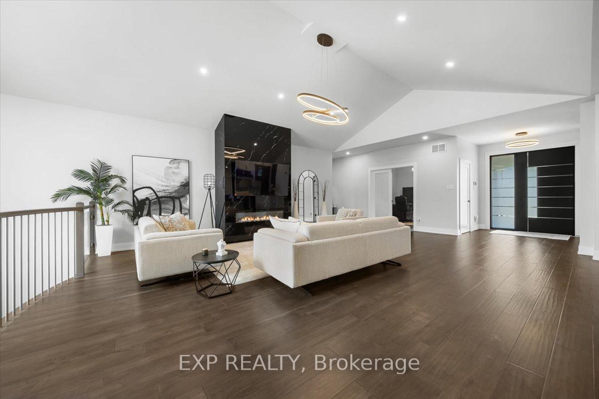 Photo 6 of 1601 Lakeshore Drive, Ottawa, Greely — HOMEH
