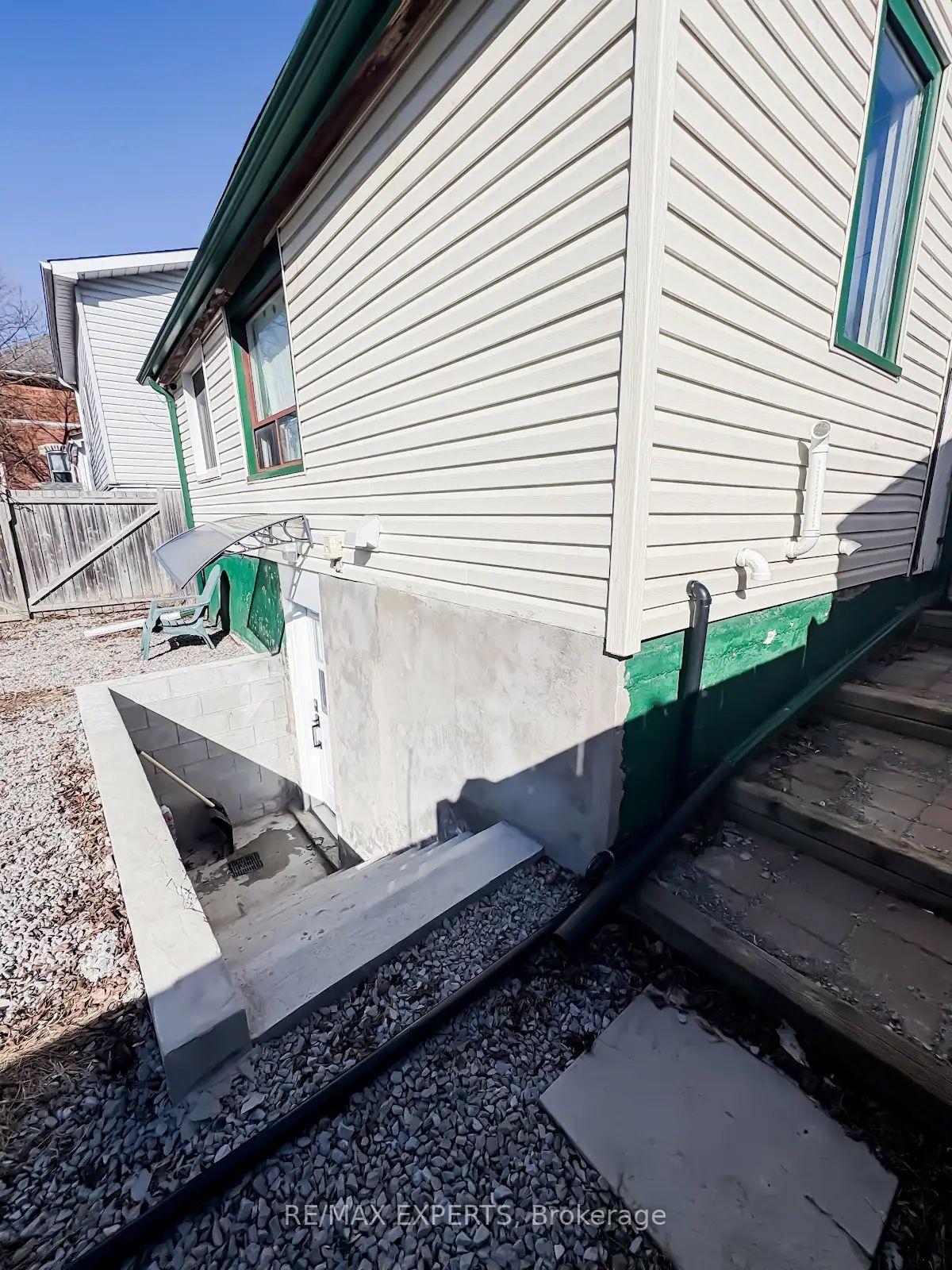 Photo 15 of Unit Lower, 145 Collier Street, Barrie, City Centre — HOMEH