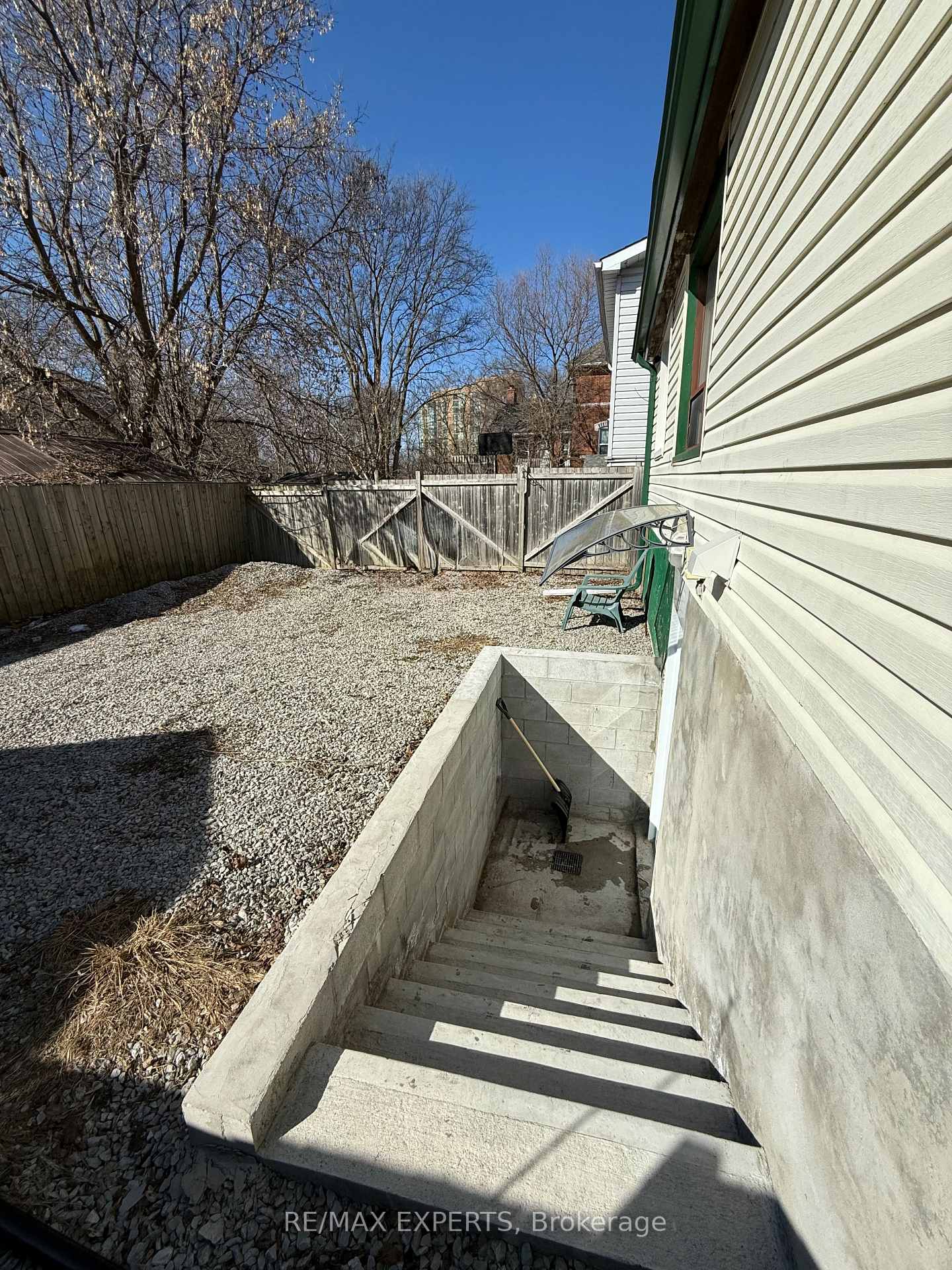 Photo 17 of Unit Lower, 145 Collier Street, Barrie, City Centre — HOMEH