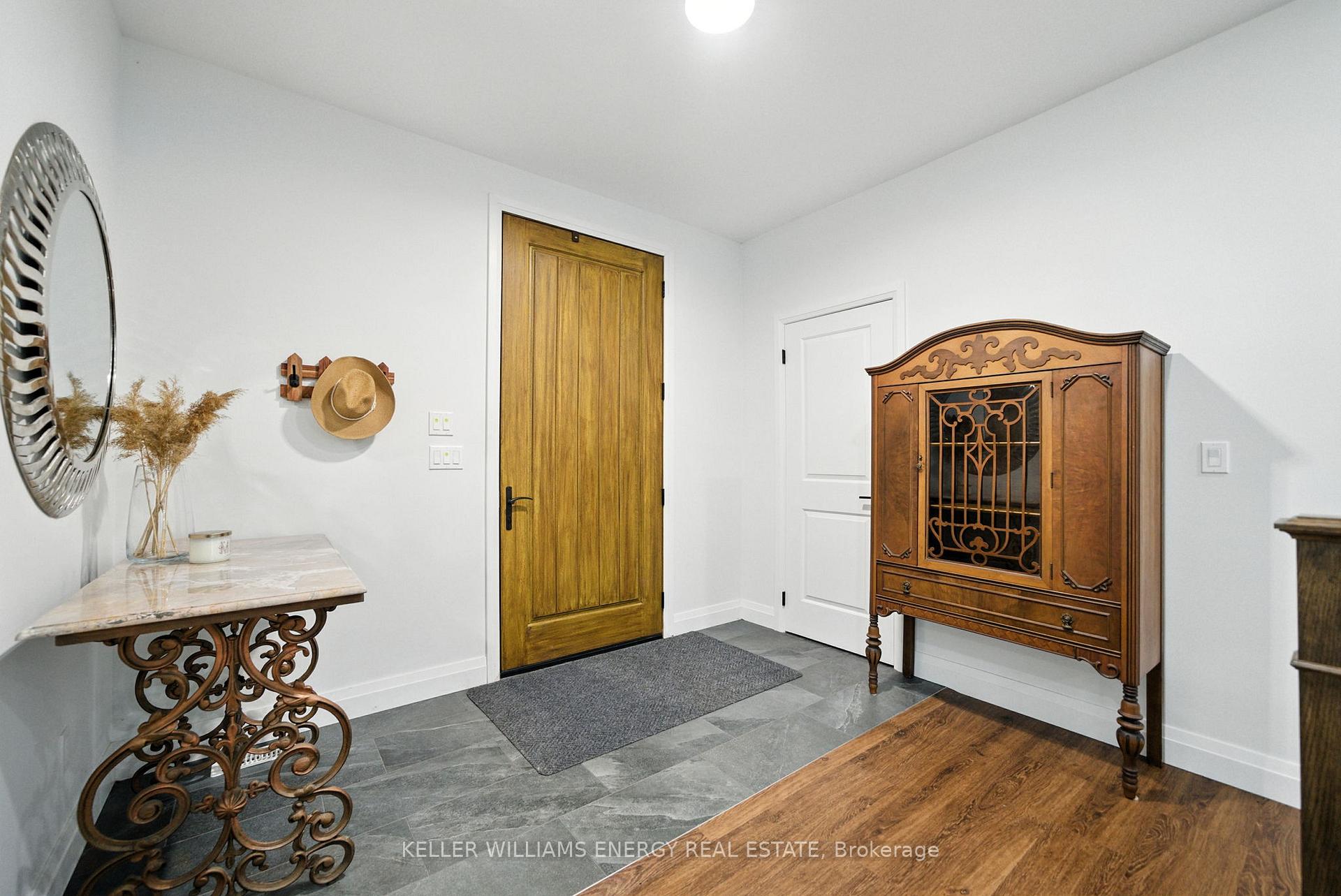 Photo 5 of 2386 Hircock Road, Hamilton Township, Baltimore — HOMEH