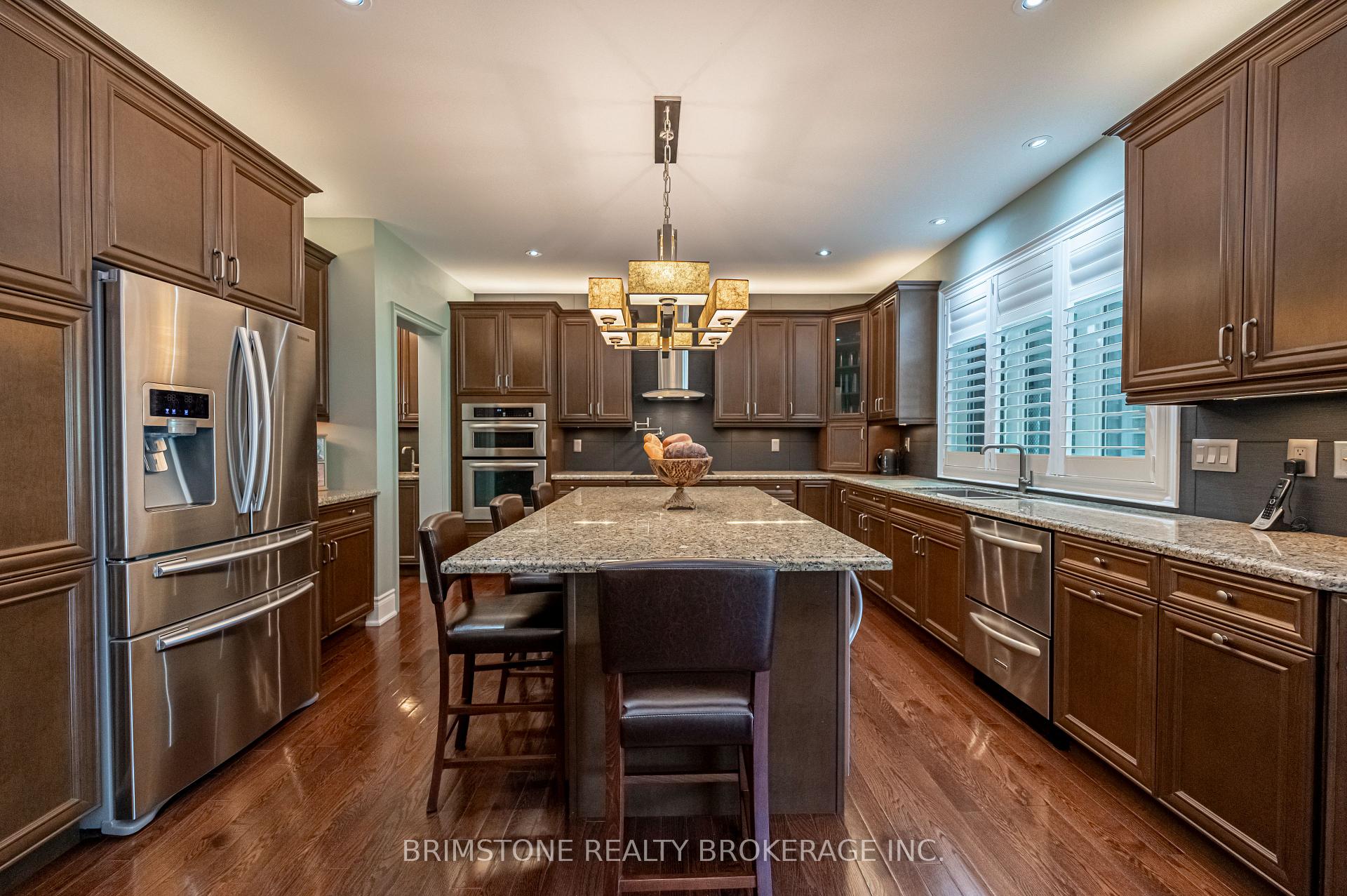 Photo 5 of 31 Plunkett Court, Barrie, Bayshore — HOMEH