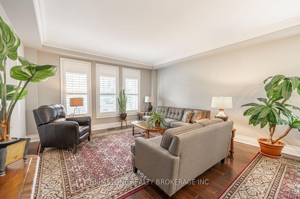 Photo 9 of 31 Plunkett Court, Barrie, Bayshore — HOMEH