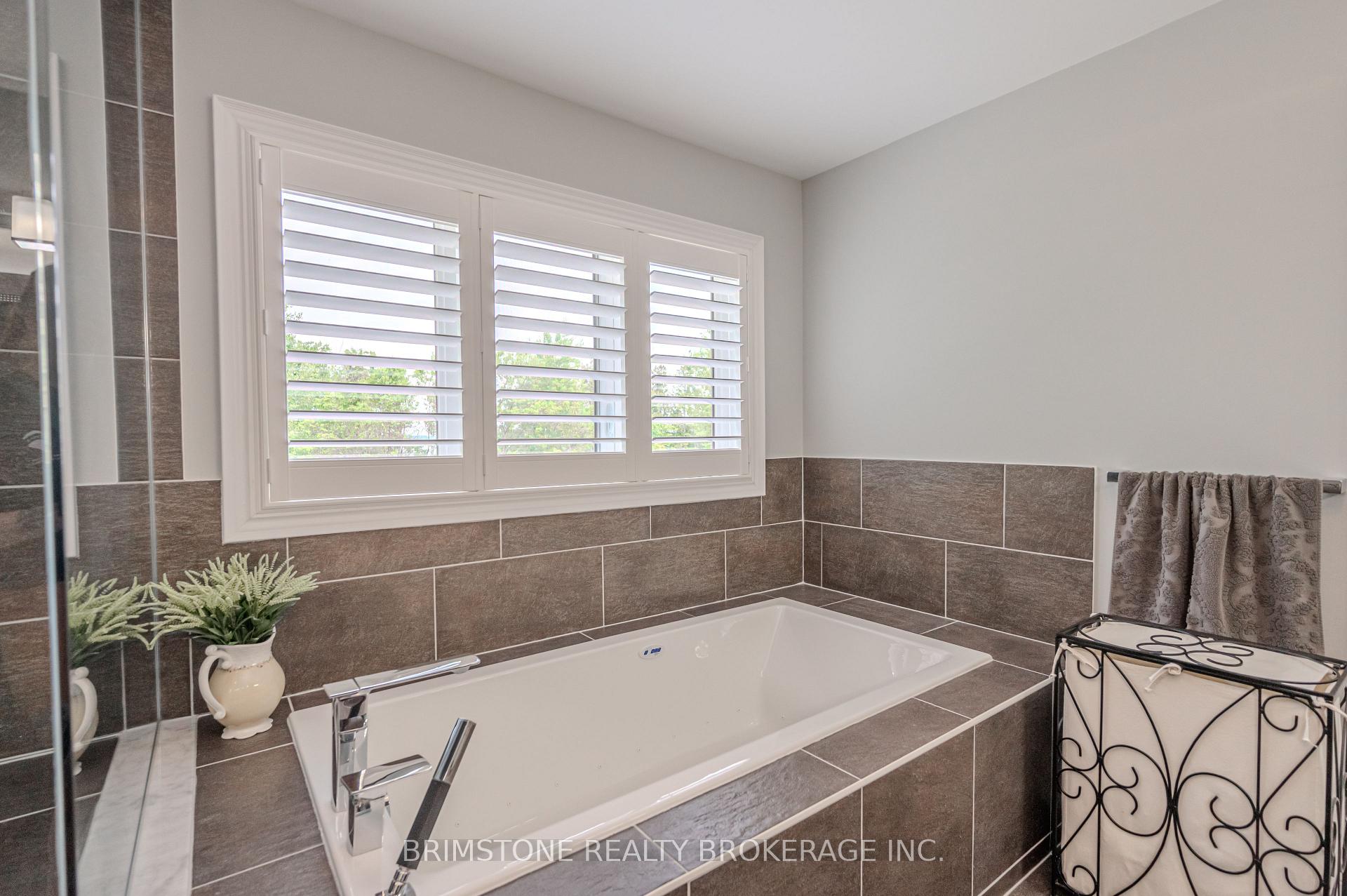 Photo 22 of 31 Plunkett Court, Barrie, Bayshore — HOMEH