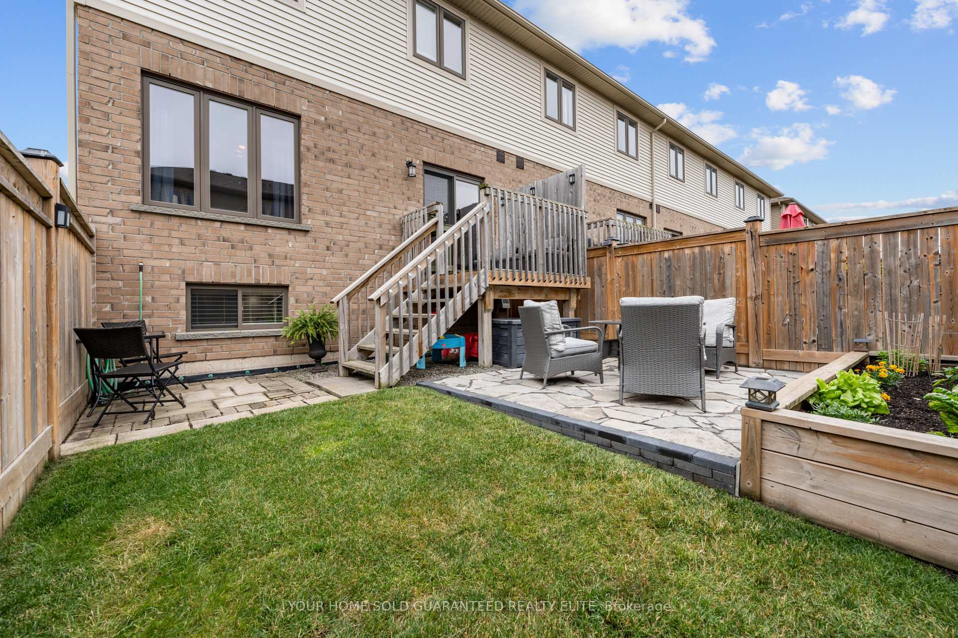 Photo 25 of 43 Dunrobin Lane, Grimsby, Grimsby Beach — HOMEH