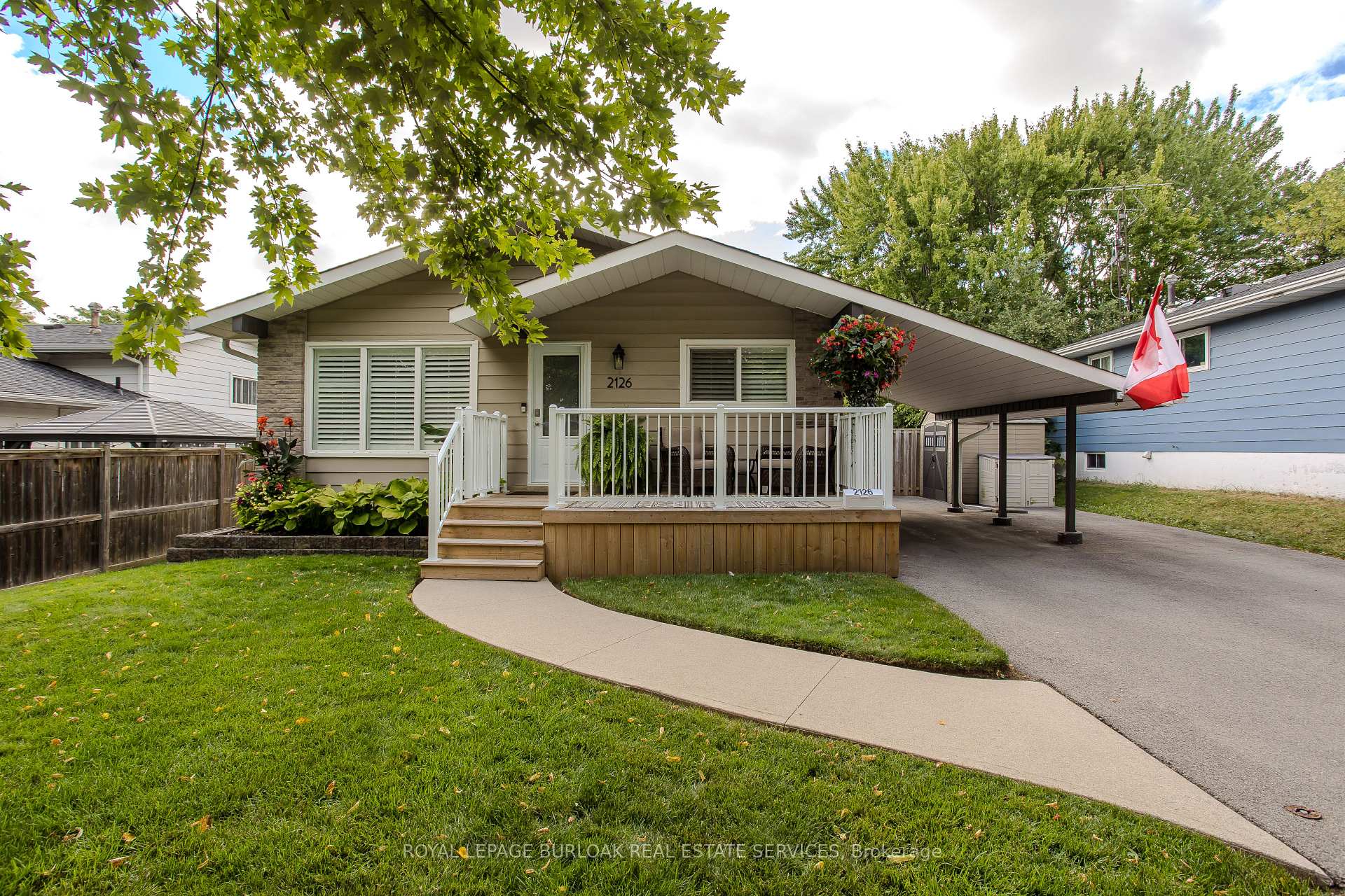 Front of 2126 Linmouth Terrace